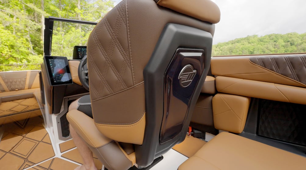 Rear_Helm_Seat_Detail